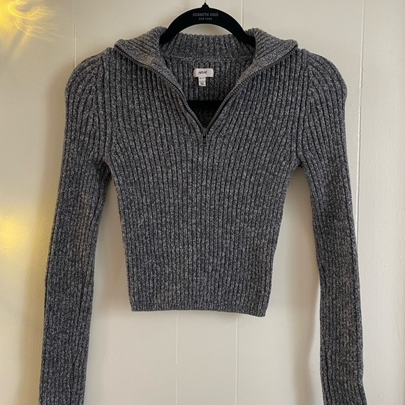 aerie Sweaters - Aerie Grey Ribbed Women's Cropped Half Zip Longsleeve Sweater Cover Casual Comfy